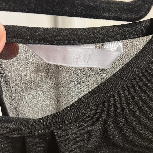 H&M BLOUSE - Picture 3 of 3